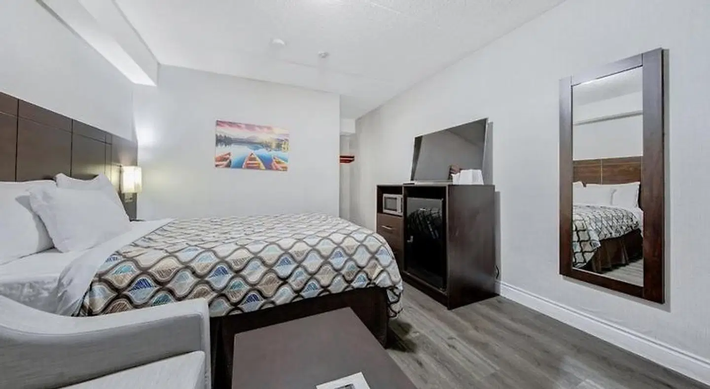 Deluxe Inn ROOM_EXAMPLE