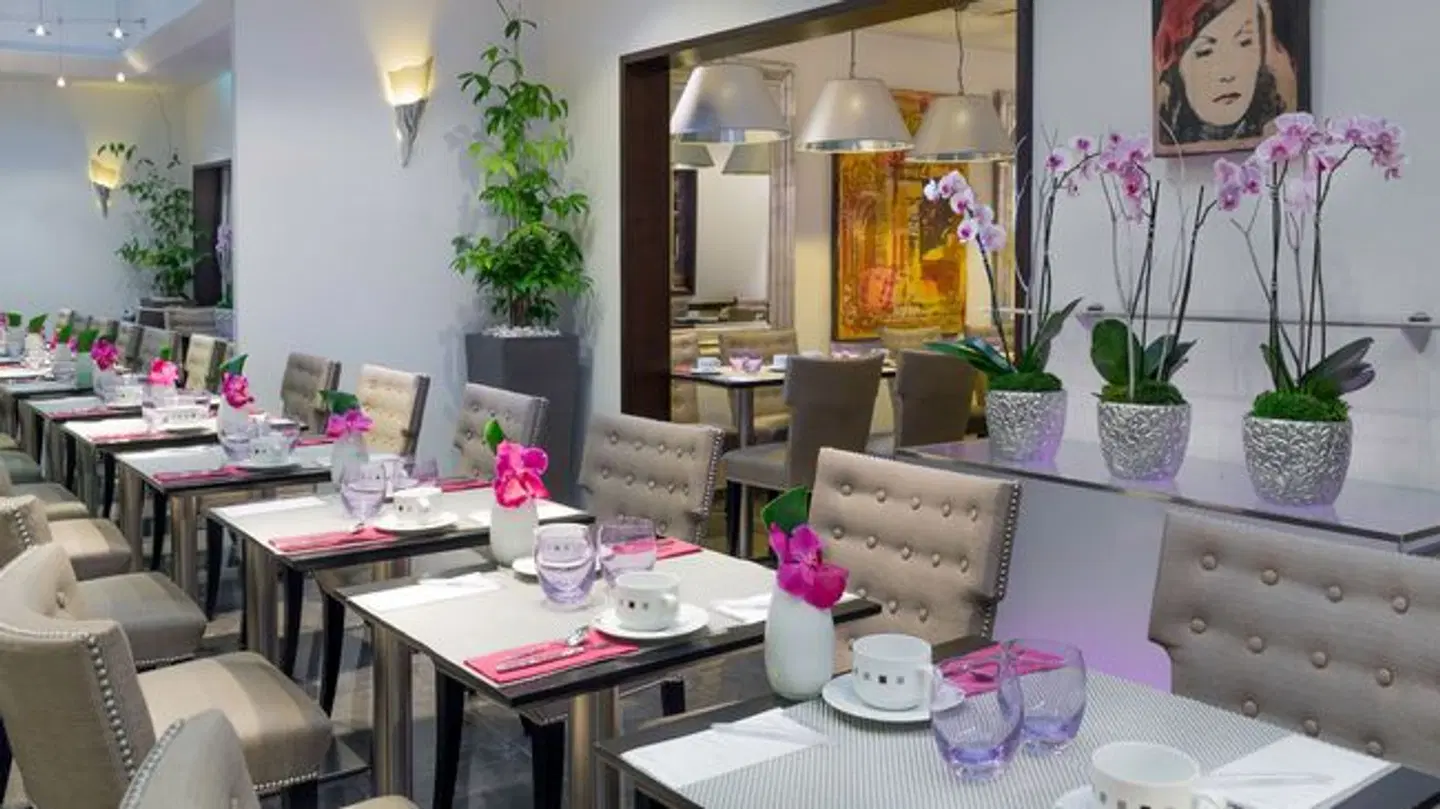 Auteuil Restaurant