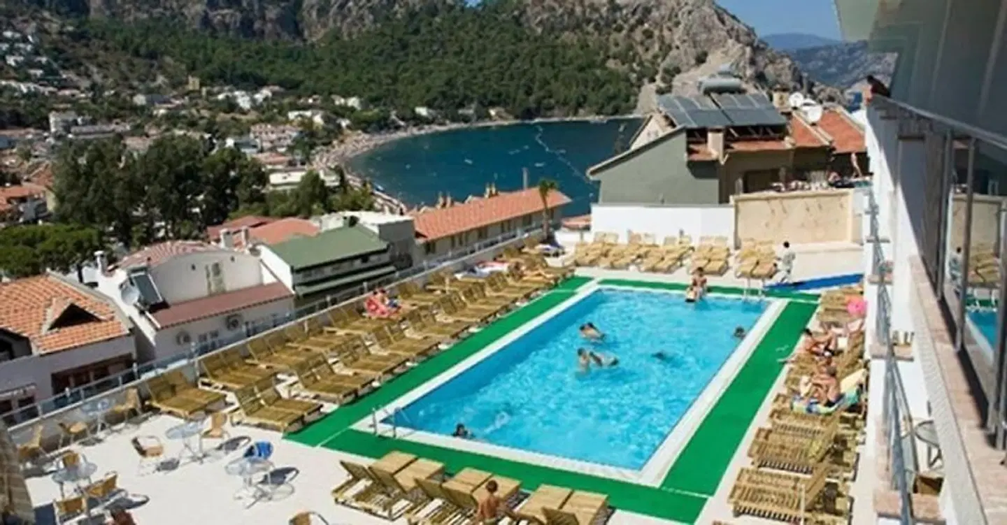 Meric Hotel Turunc OUTDOOR_POOL