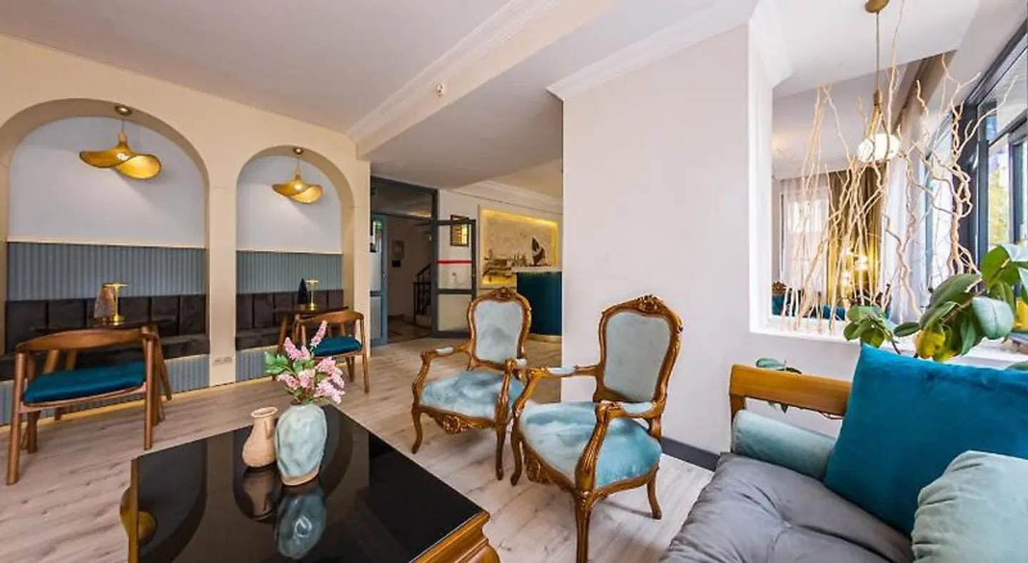 Triana Hotel Restaurant