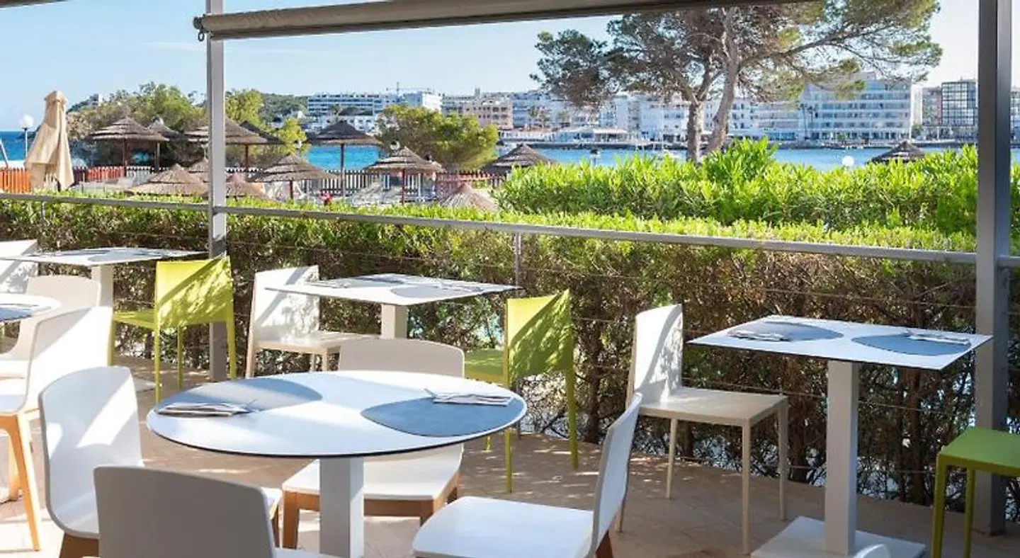 Leonardo Royal Ibiza Santa Eulalia Terrasse