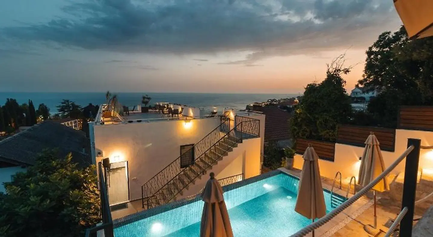 Casa Bianca OUTDOOR_POOL