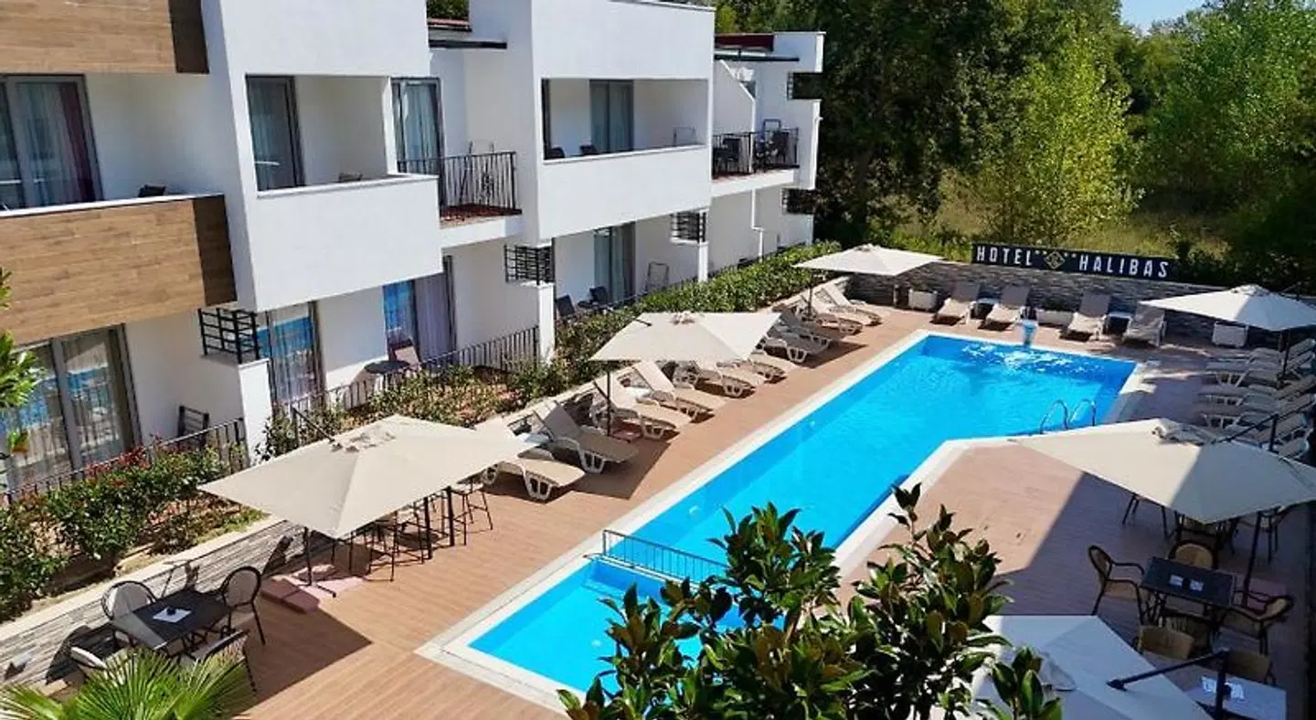 Hotel Halibas OUTDOOR_POOL