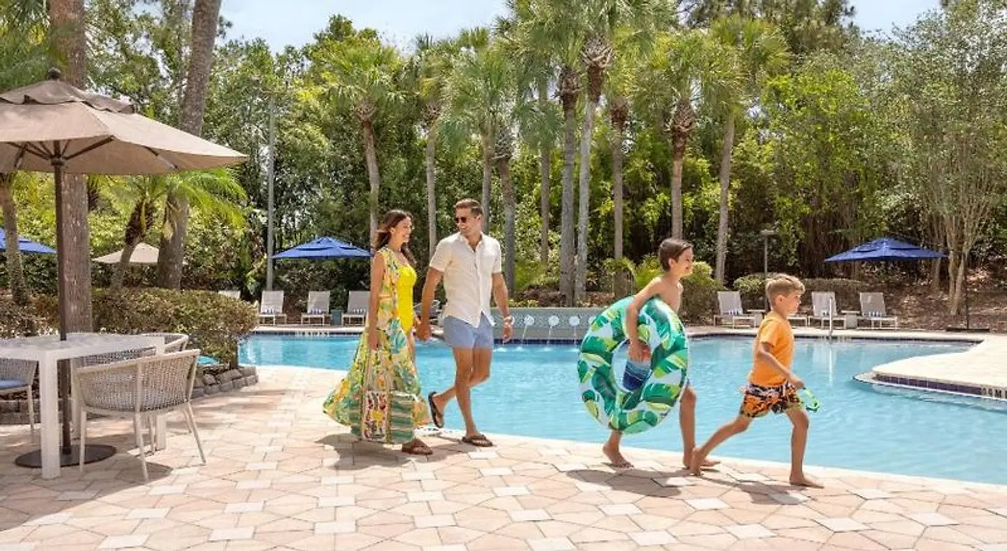 DoubleTree Suites by Hilton Orlando - Disney Springs Area OUTDOOR_POOL