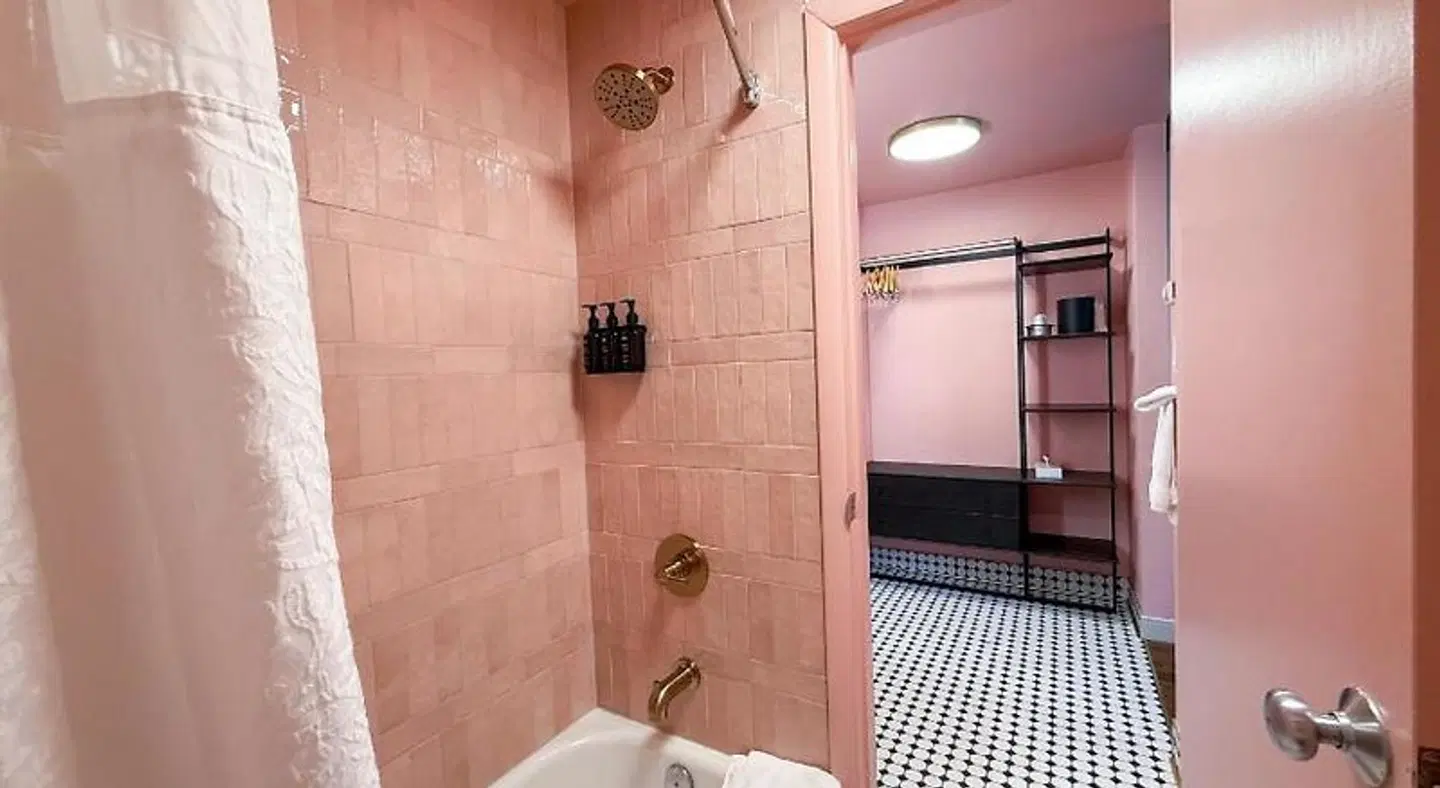 Best Western University Inn Badezimmer