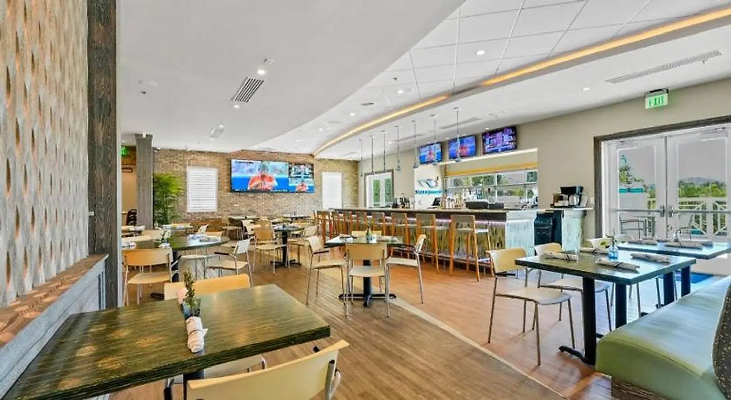 Encore Resort at Reunion Bar