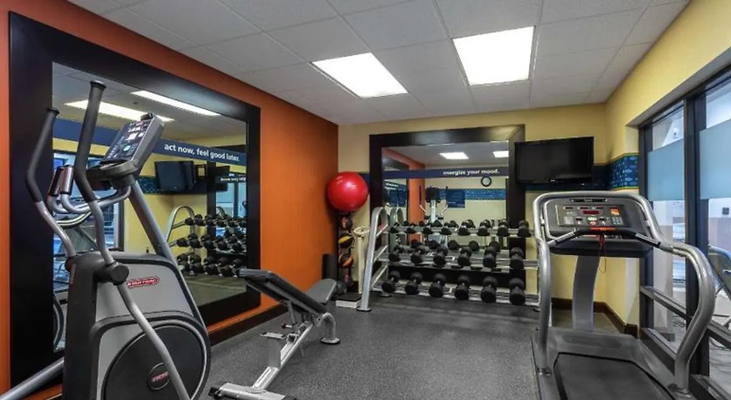 Hampton Inn Bedford SPORTS_AND_LEISURE