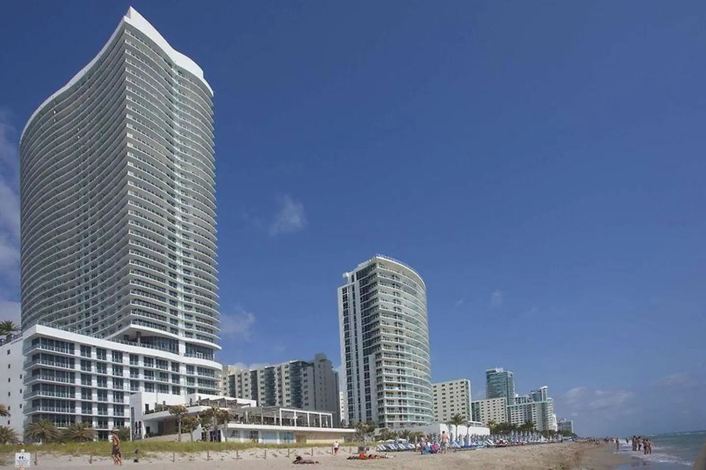 Lyfe Resort & Residences Strand