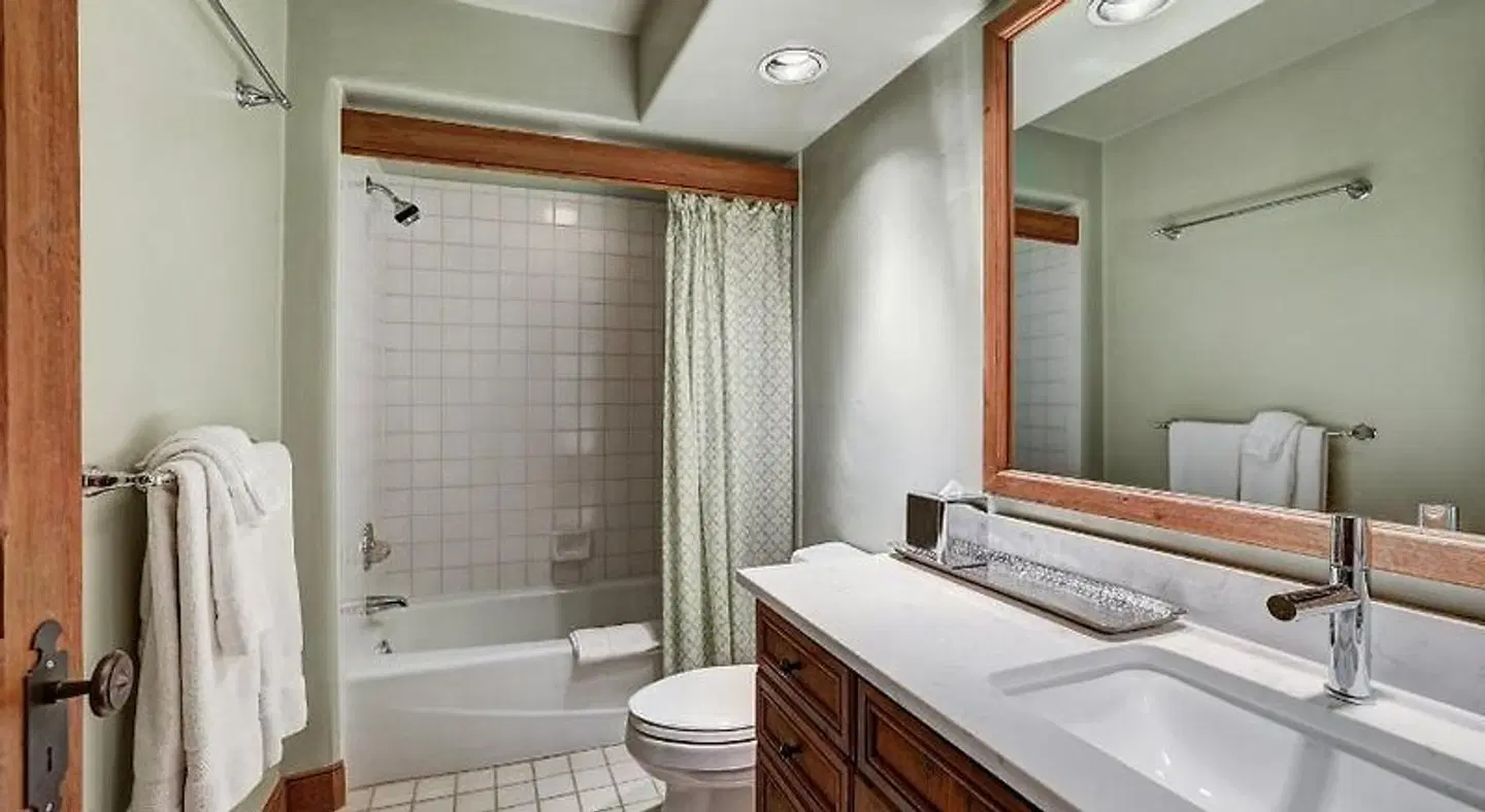 The Pines Lodge Badezimmer