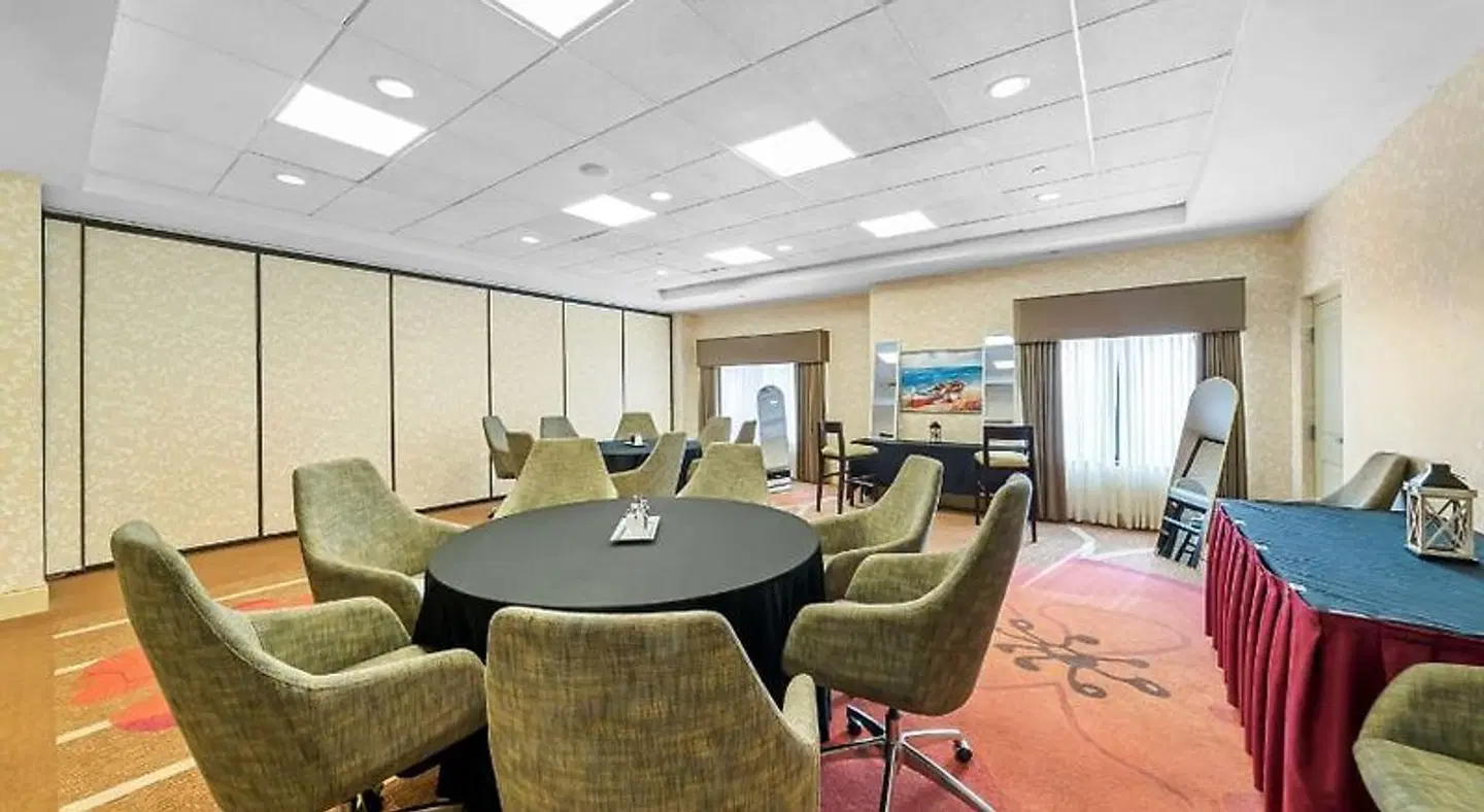 Hilton Garden Inn Plymouth LOUNGE_LOBBY