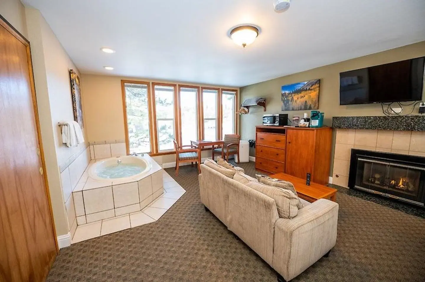 Blue Door Inn ROOM_EXAMPLE