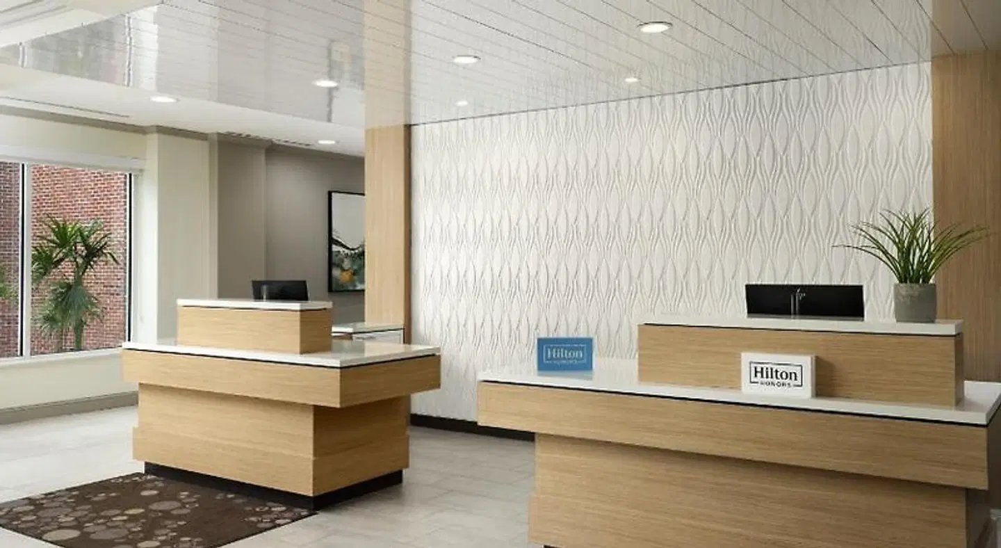 Hilton Garden Inn Tampa East/Brandon LOUNGE_LOBBY