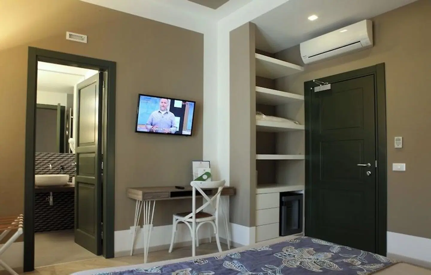 Aegusa Hotel ROOM_EXAMPLE