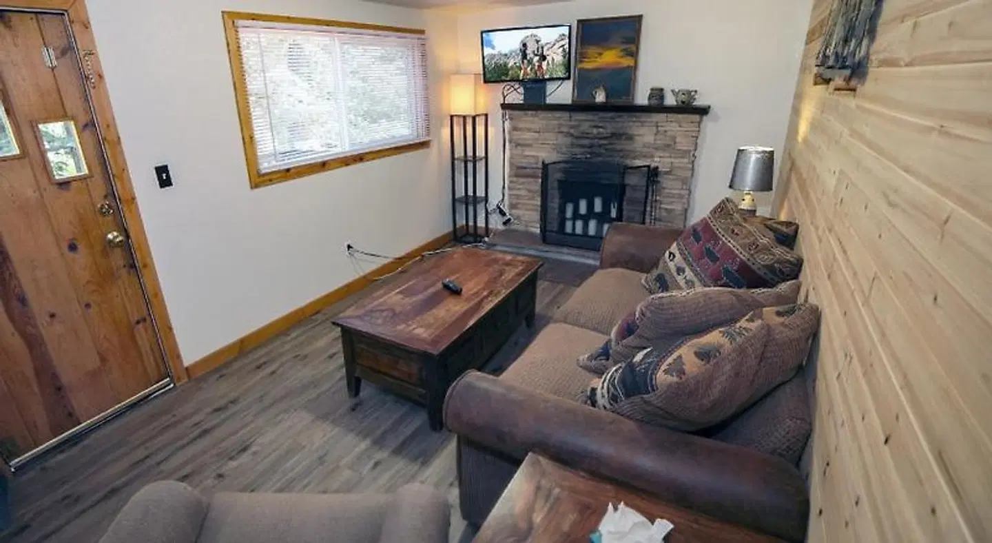 Ponderosa Lodge ROOM_EXAMPLE