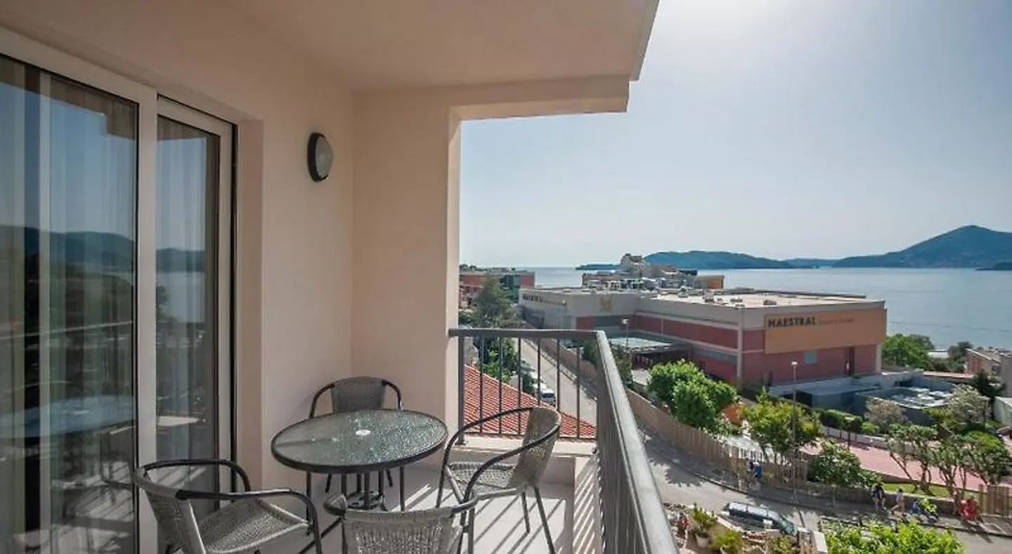 Guest House Prno Bay Terrasse