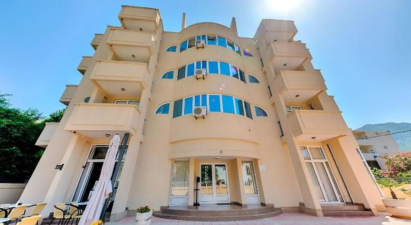 Hotel Dana EXTERIOR