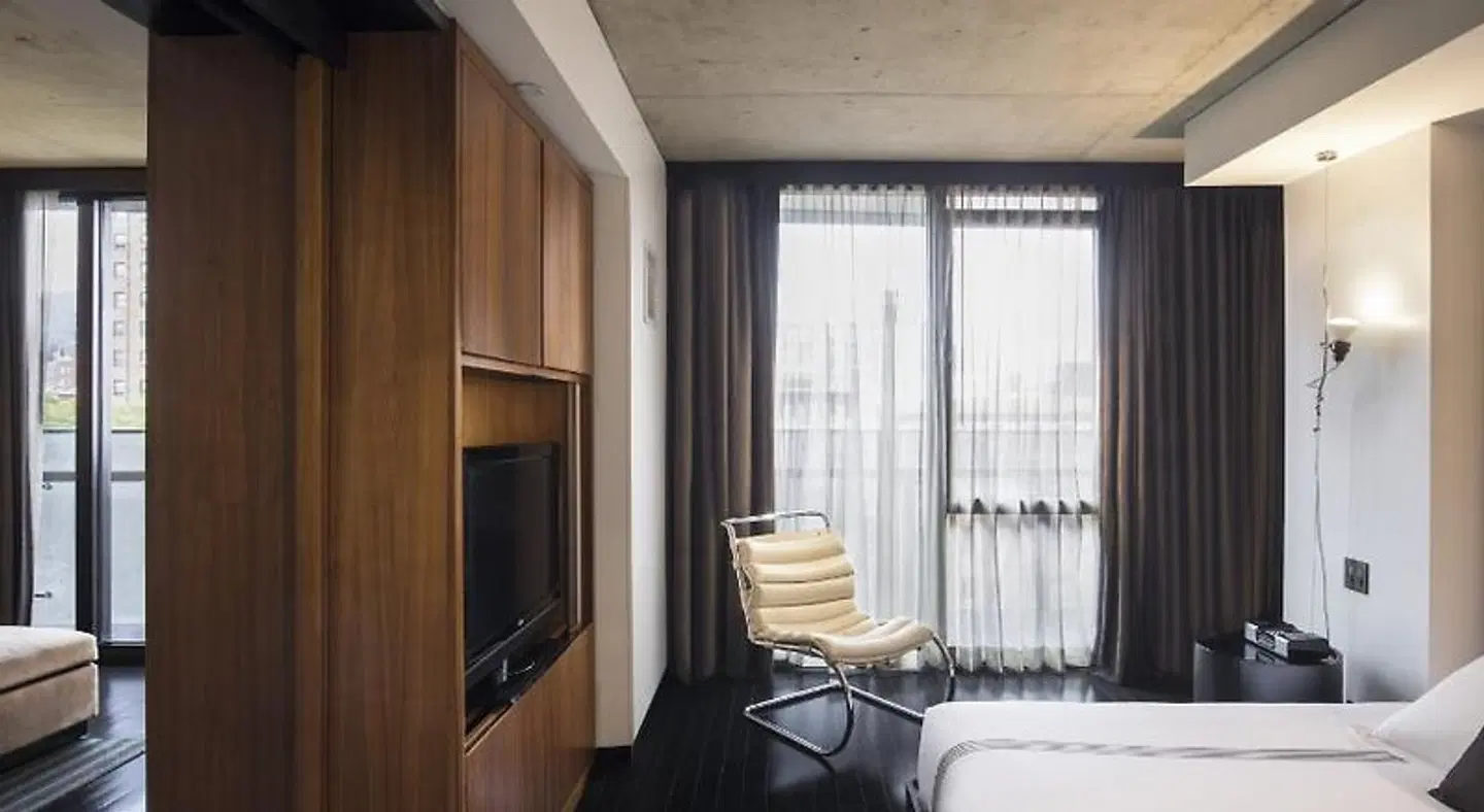 Sixty LES ROOM_EXAMPLE