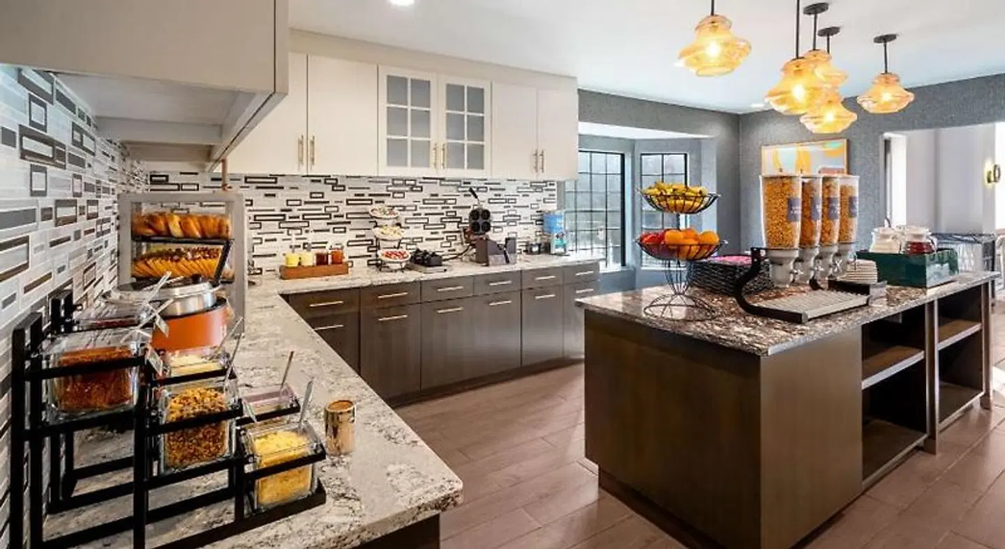 Homewood Suites by Hilton Eatontown Restaurant