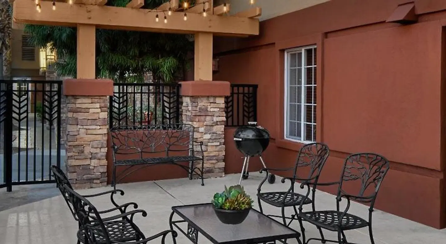 Larkspur Landing Bellevue-An All-Suite Hotel LOUNGE_LOBBY
