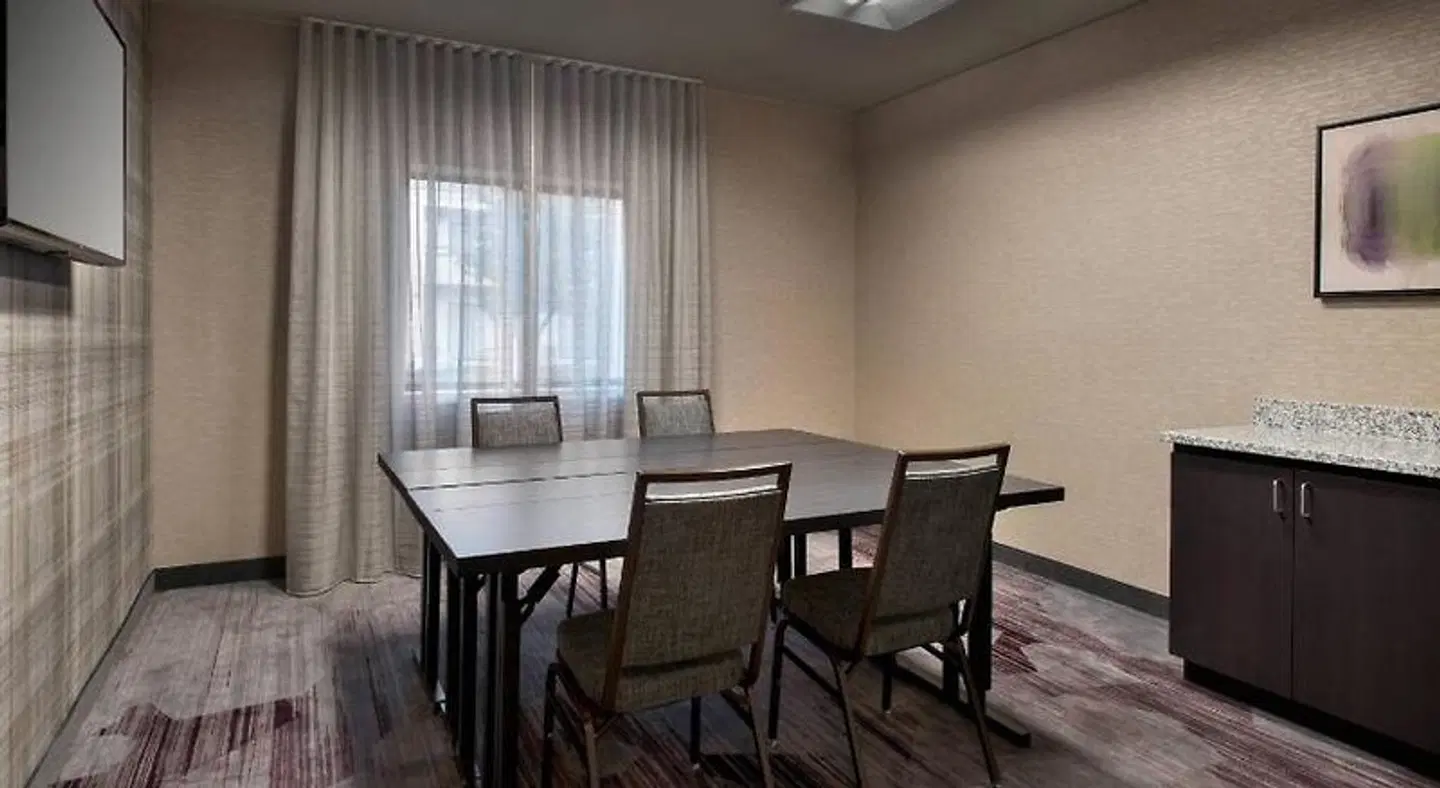 Courtyard by Marriott Rockville ROOM_EXAMPLE