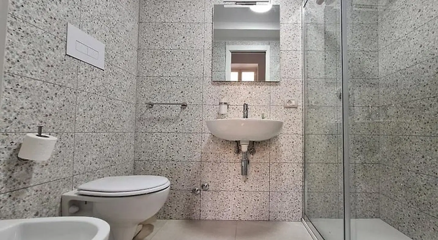 La Controra Hostel Naples Badezimmer