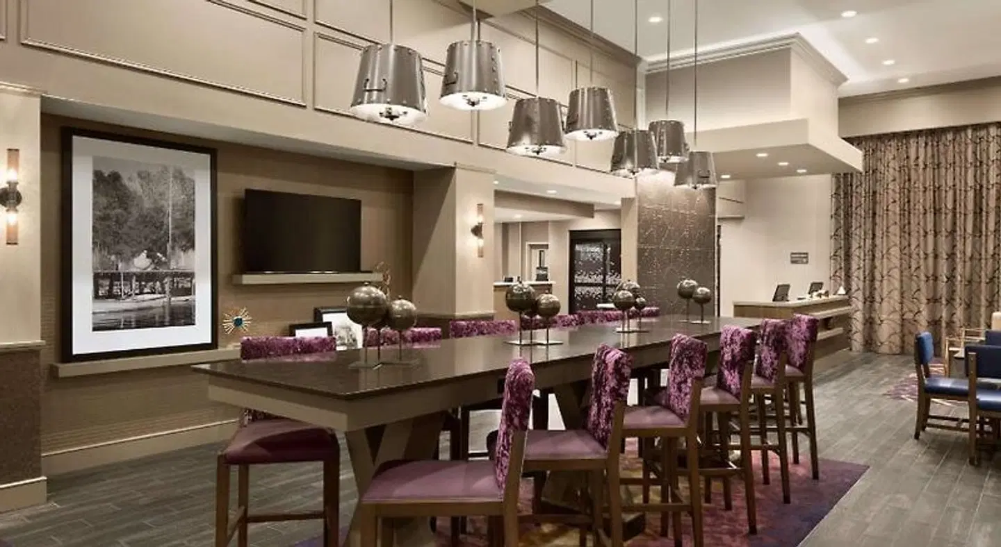 Hampton Inn & Suites Seattle/Renton Restaurant