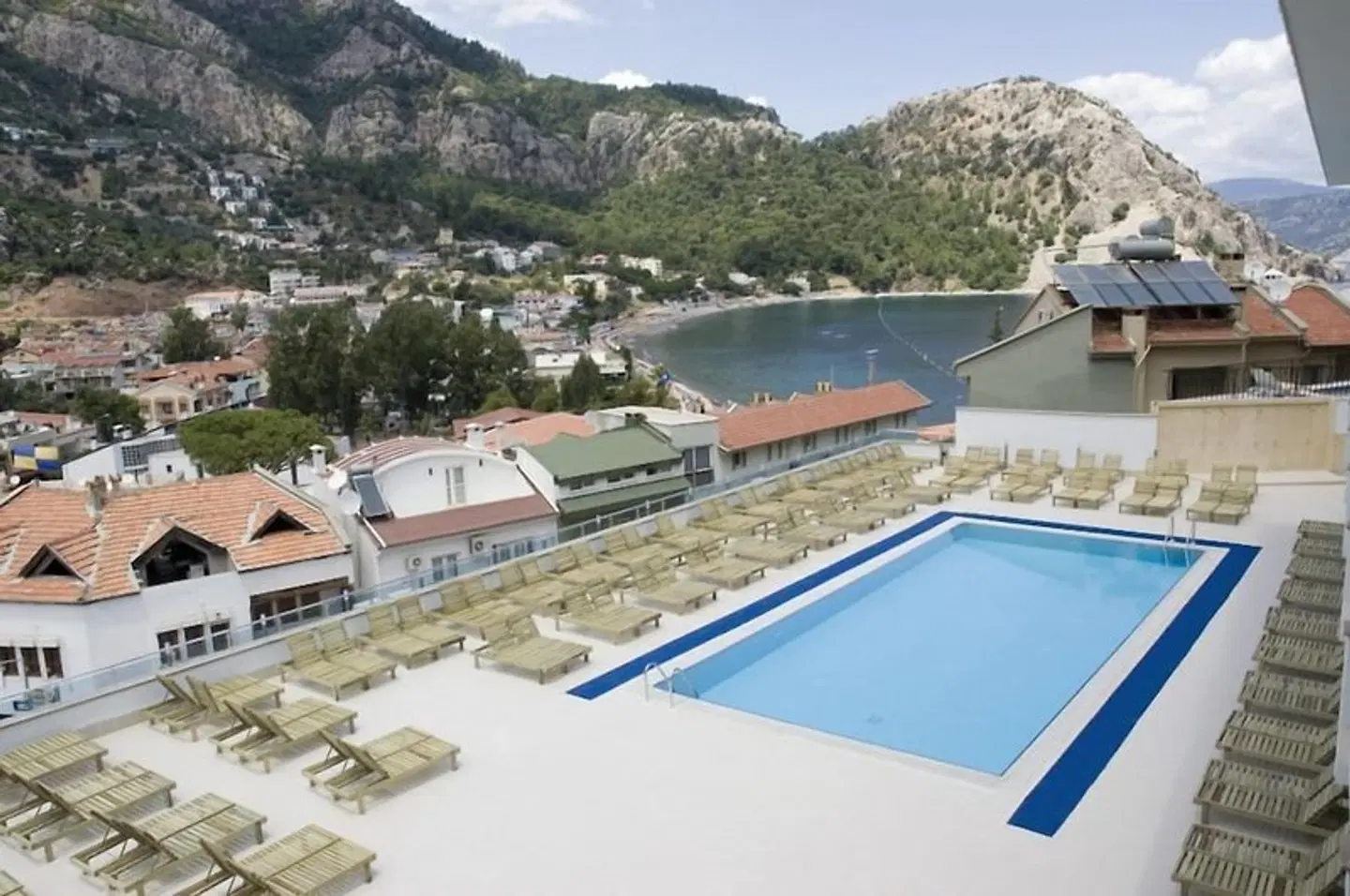 Meric Hotel Turunc OUTDOOR_POOL