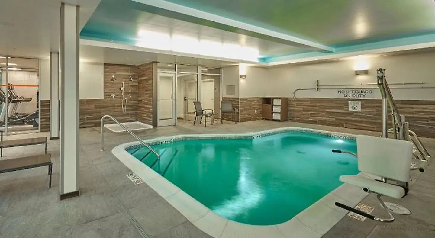 Fairfield by Marriott Inn & Suites Grand Mound Centralia Hallenbad