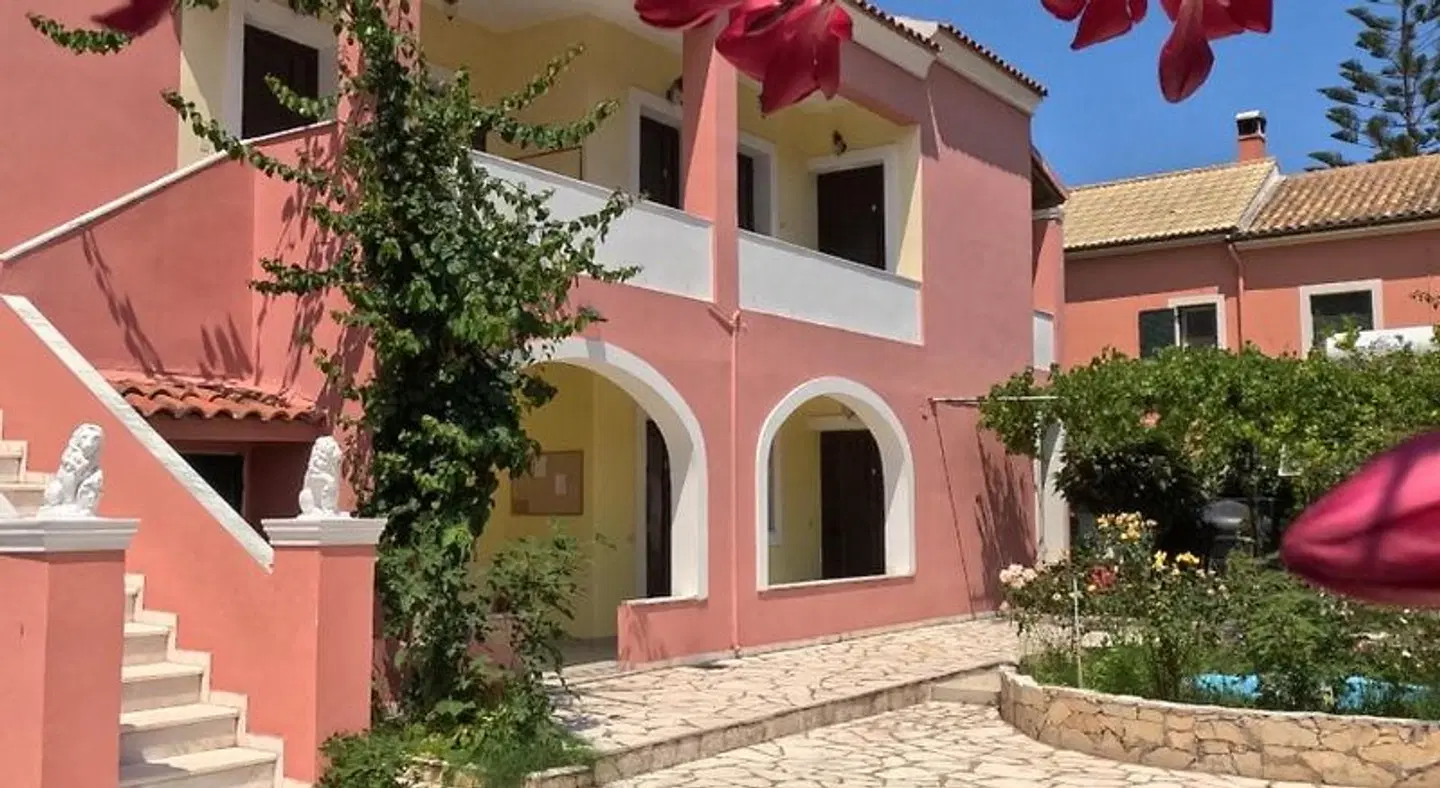 Antigoni's Apartments EXTERIOR
