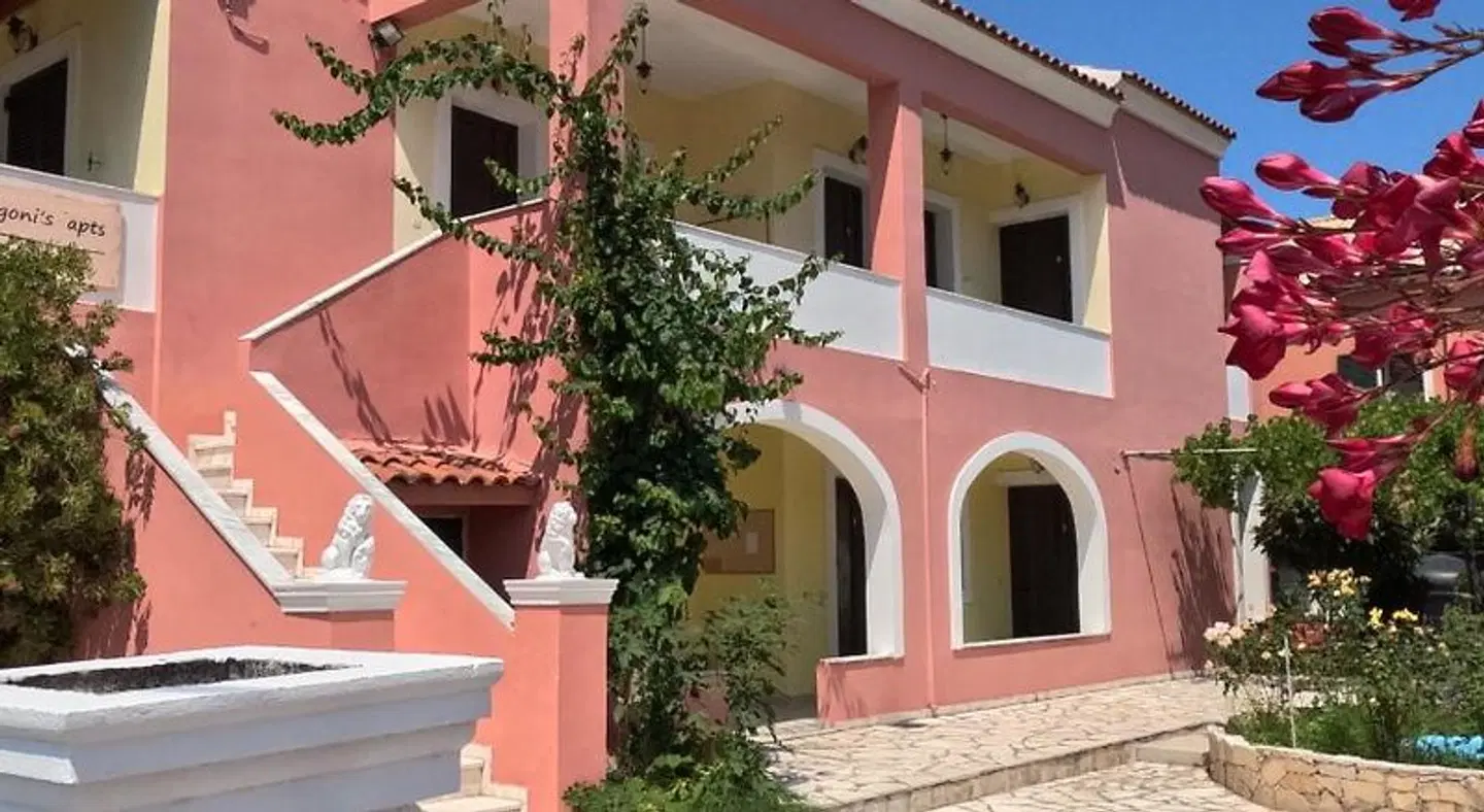 Antigoni's Apartments EXTERIOR