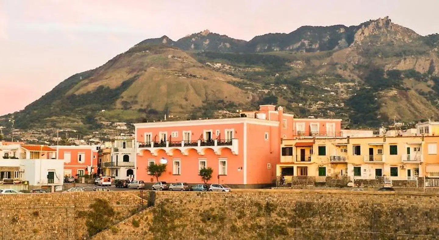 Nettuno EXTERIOR