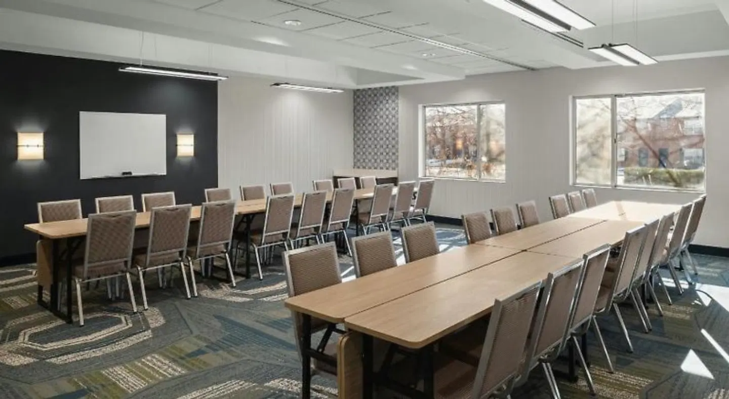 Cambria Suites Fort Collins Konferenz