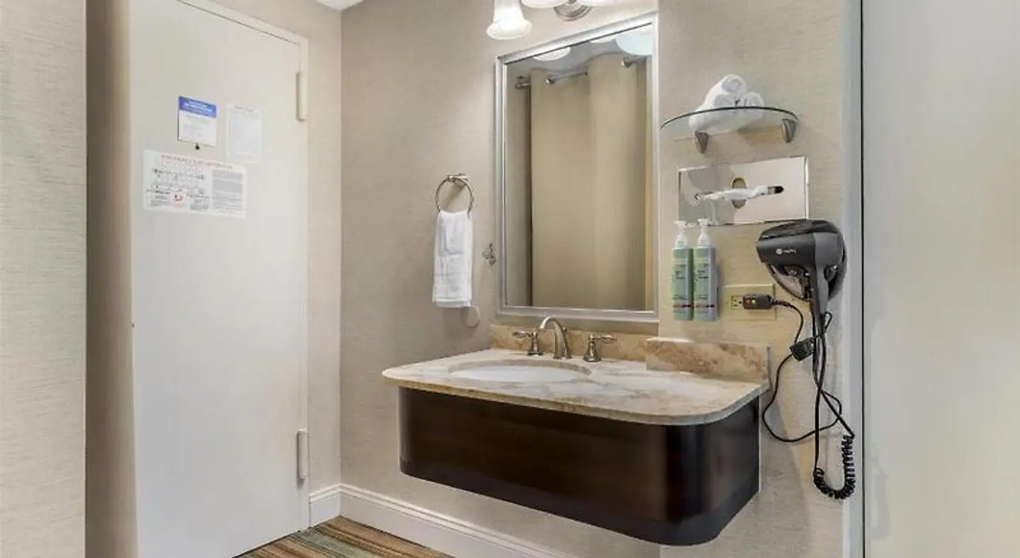 Best Western Queens Gold Coast Badezimmer