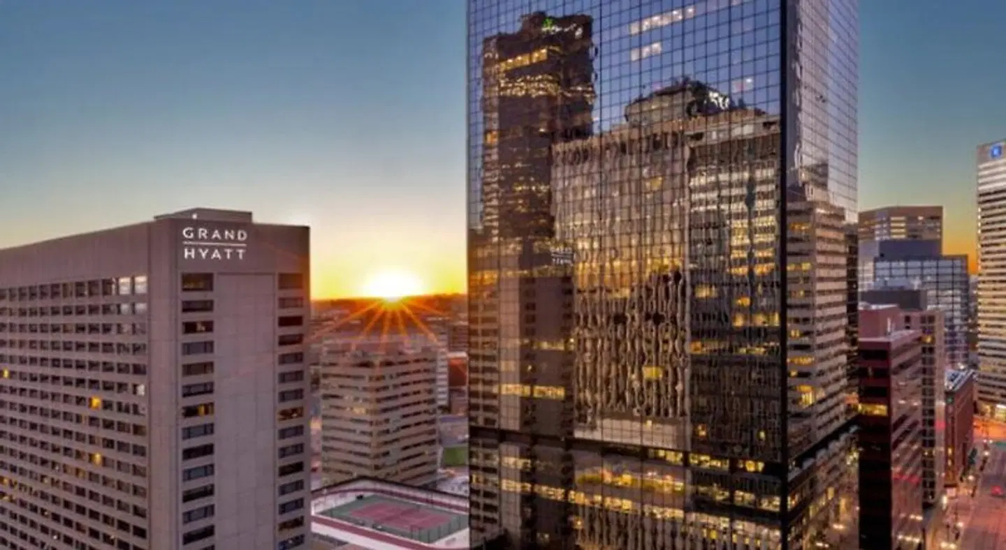 Grand Hyatt Denver EXTERIOR