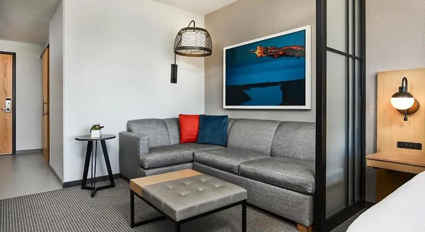 Hyatt Place Pena Station/Denver Airport LOUNGE_LOBBY