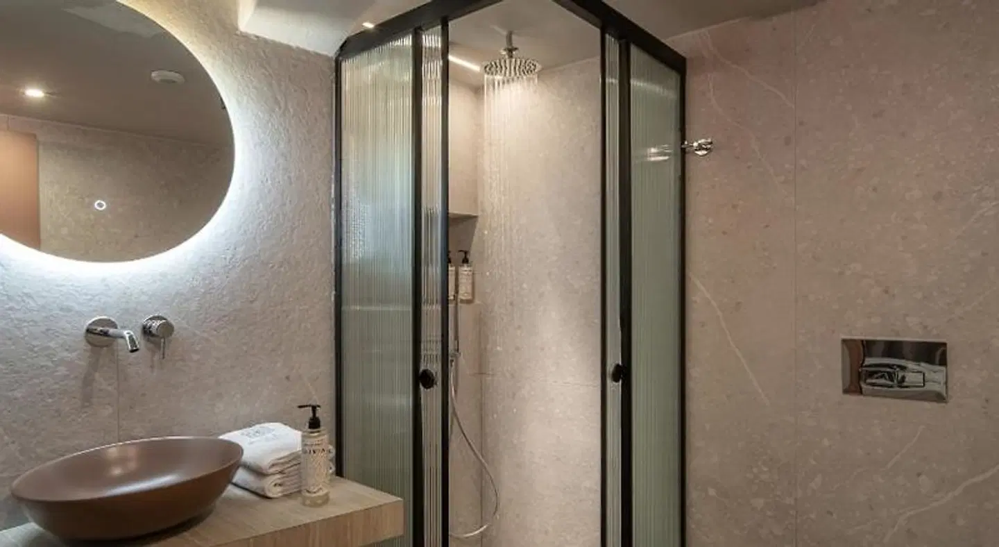 Infinity City Boutique Hotel Badezimmer