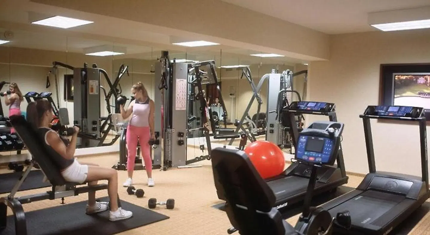 Courtyard by Marriott Los Angeles Sherman Oaks SPORTS_AND_LEISURE
