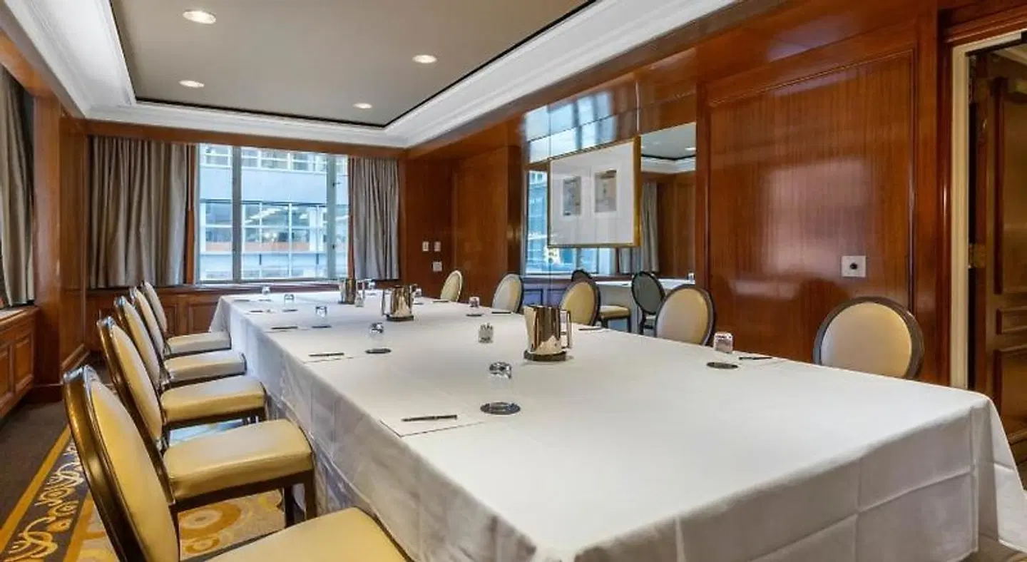 Omni Berkshire Place Konferenz