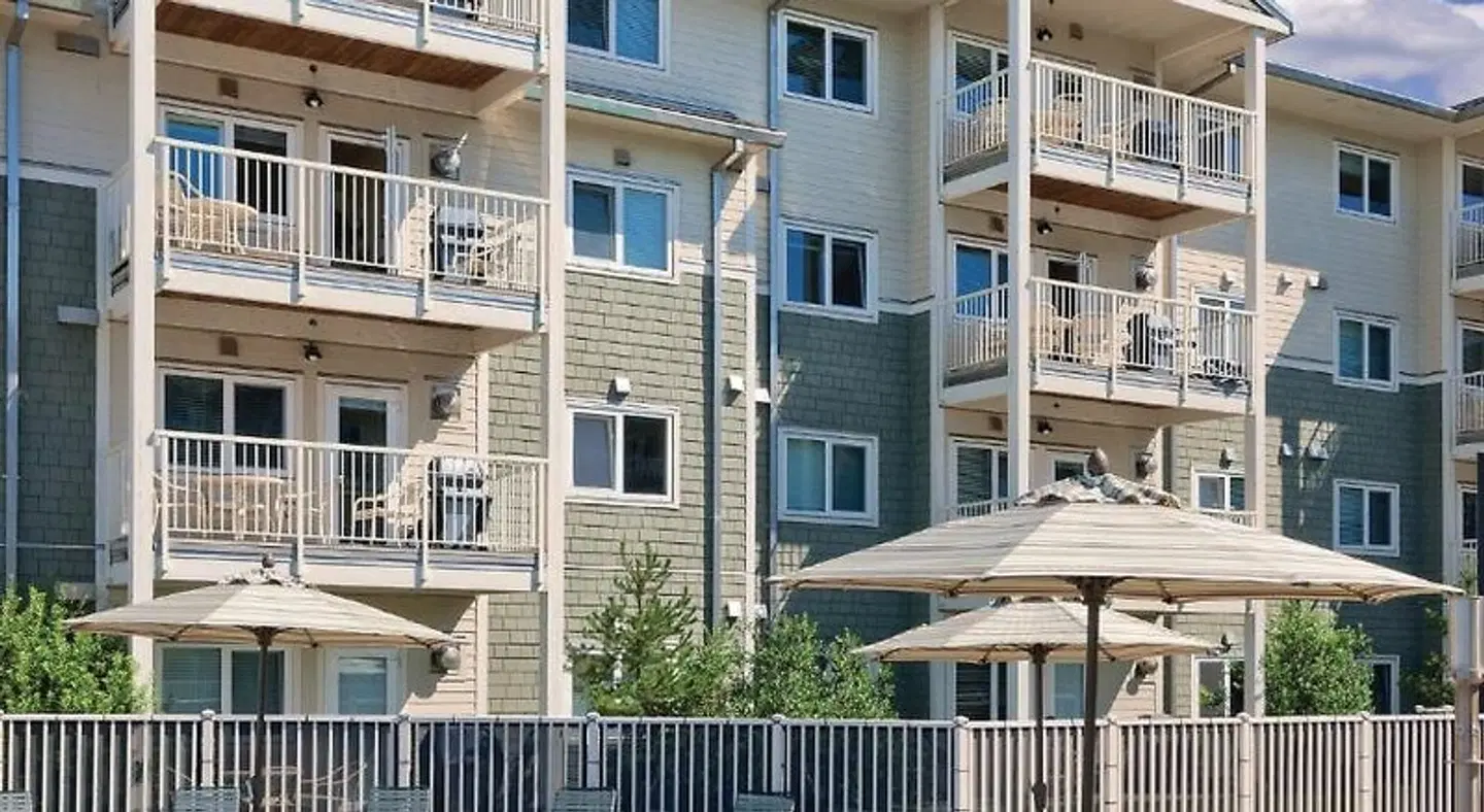 WorldMark Long Beach EXTERIOR