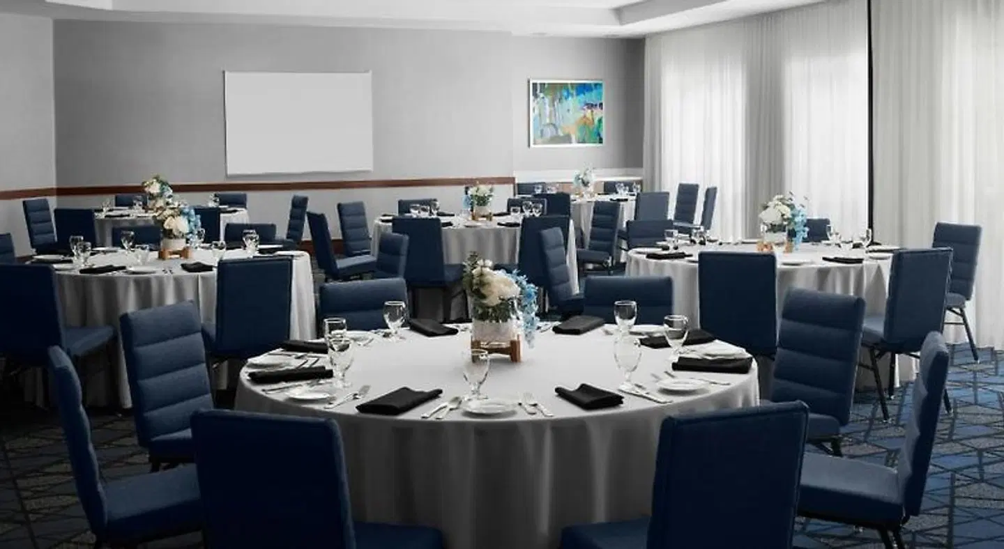 Courtyard by Marriott Los Angeles Burbank Airport Restaurant