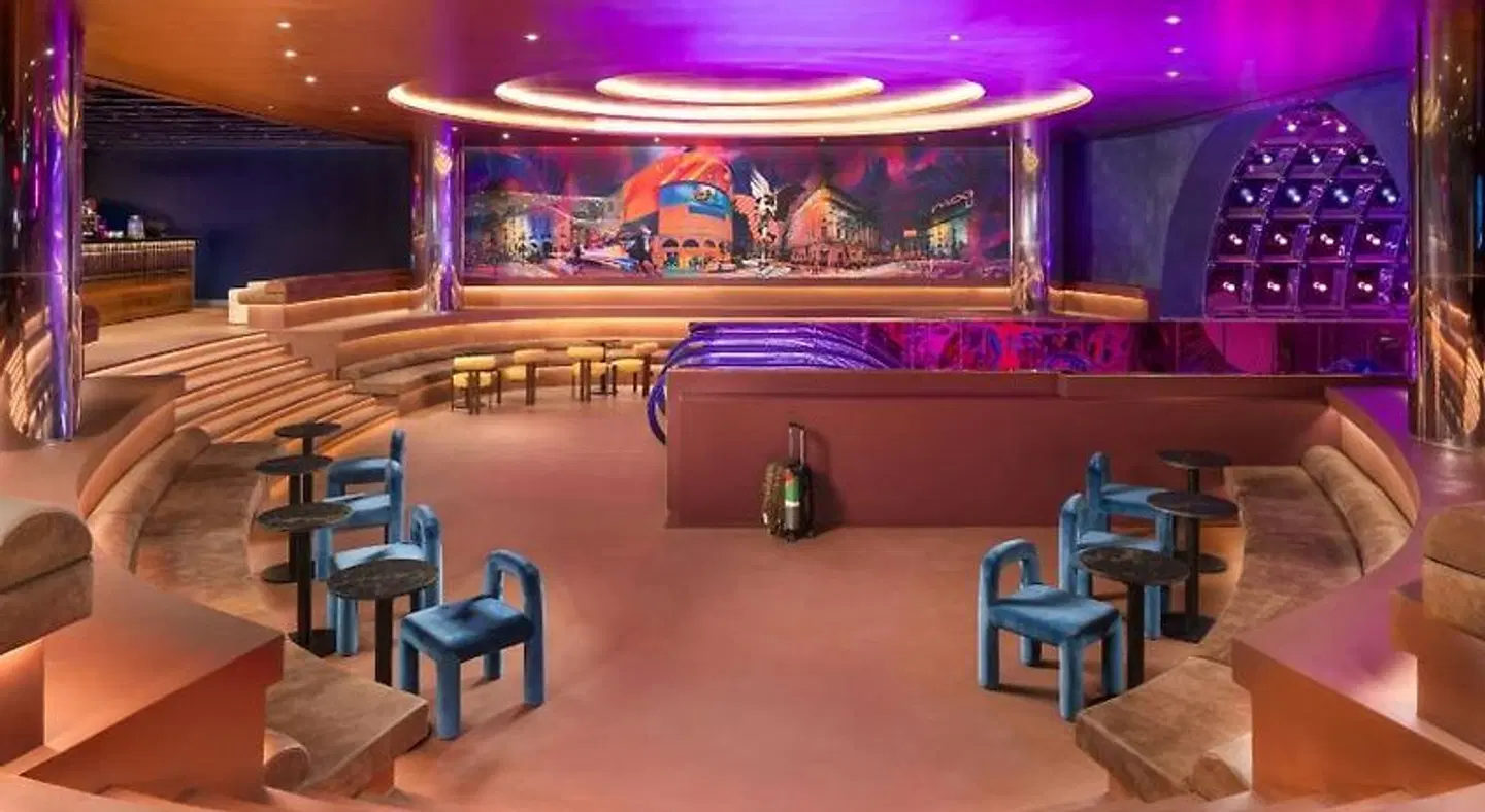 Moxy London Piccadilly Circus Bar