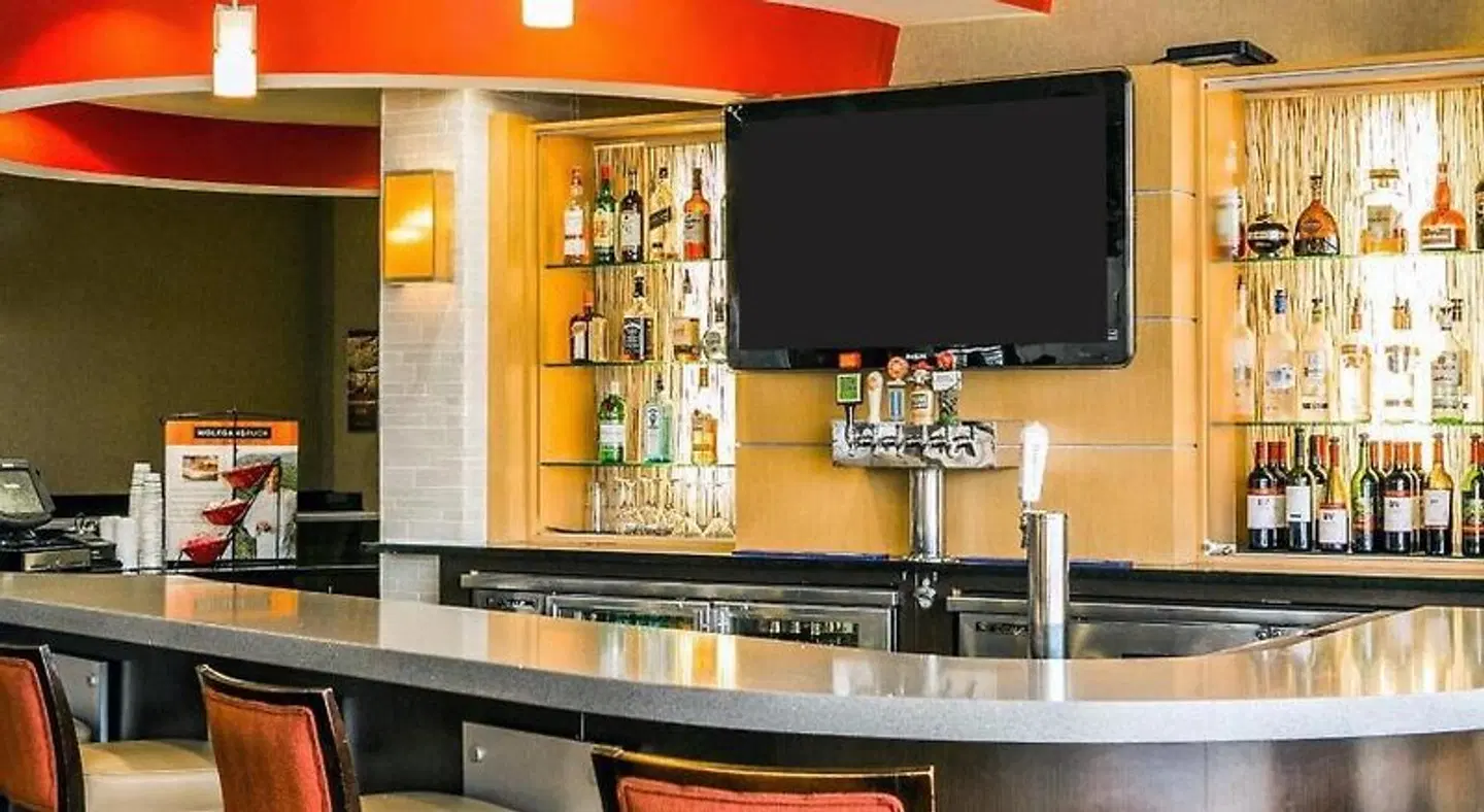 Cambria Hotel Denver International Airport Bar