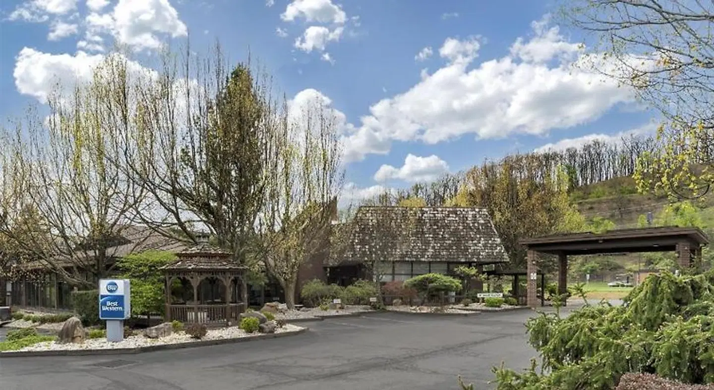 Best Western Braddock Inn EXTERIOR