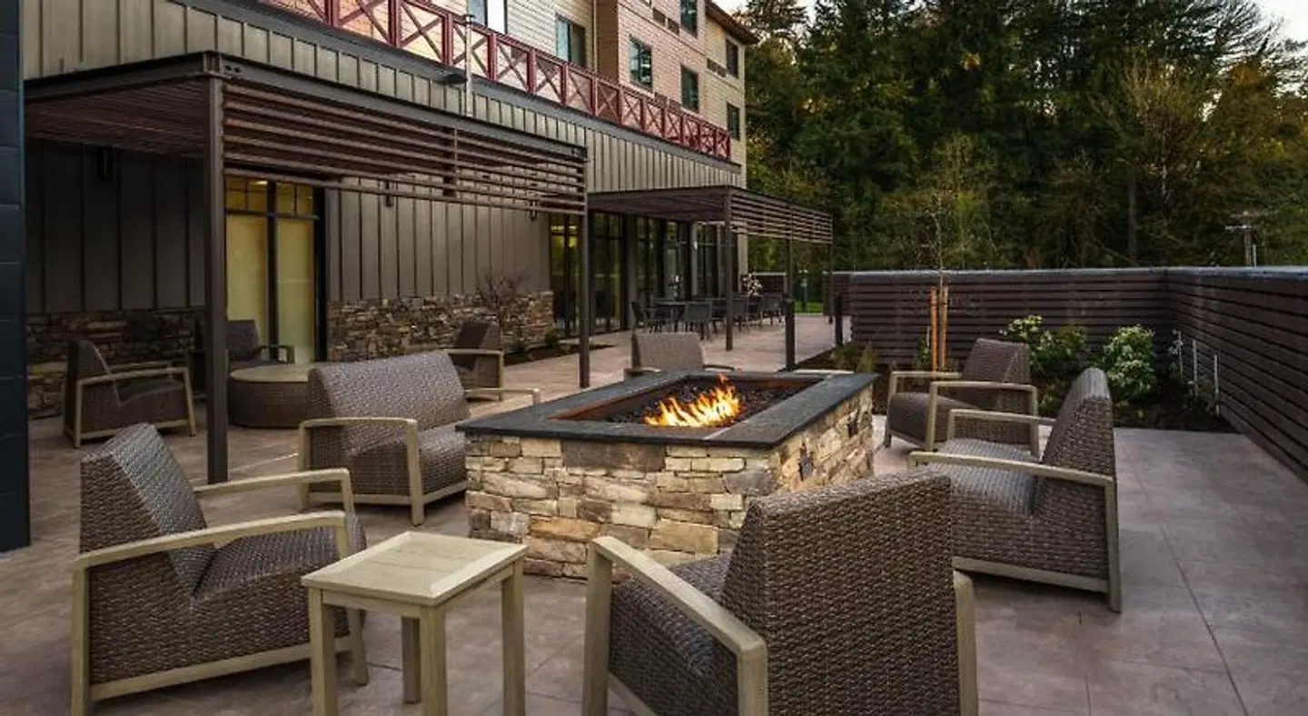 Courtyard by Marriott Olympia Terrasse