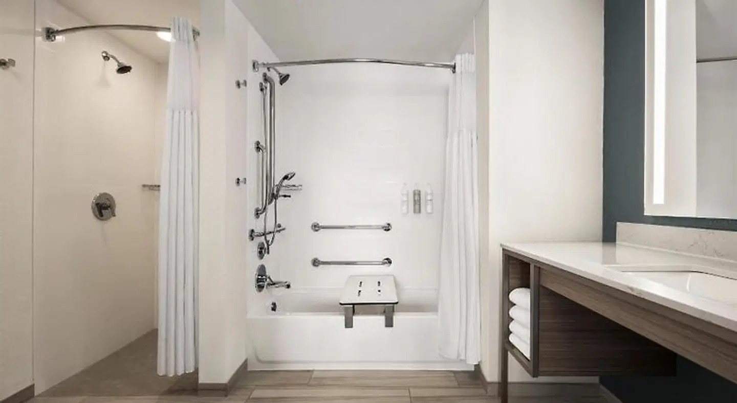 Hilton Garden Inn Fort Collins Badezimmer