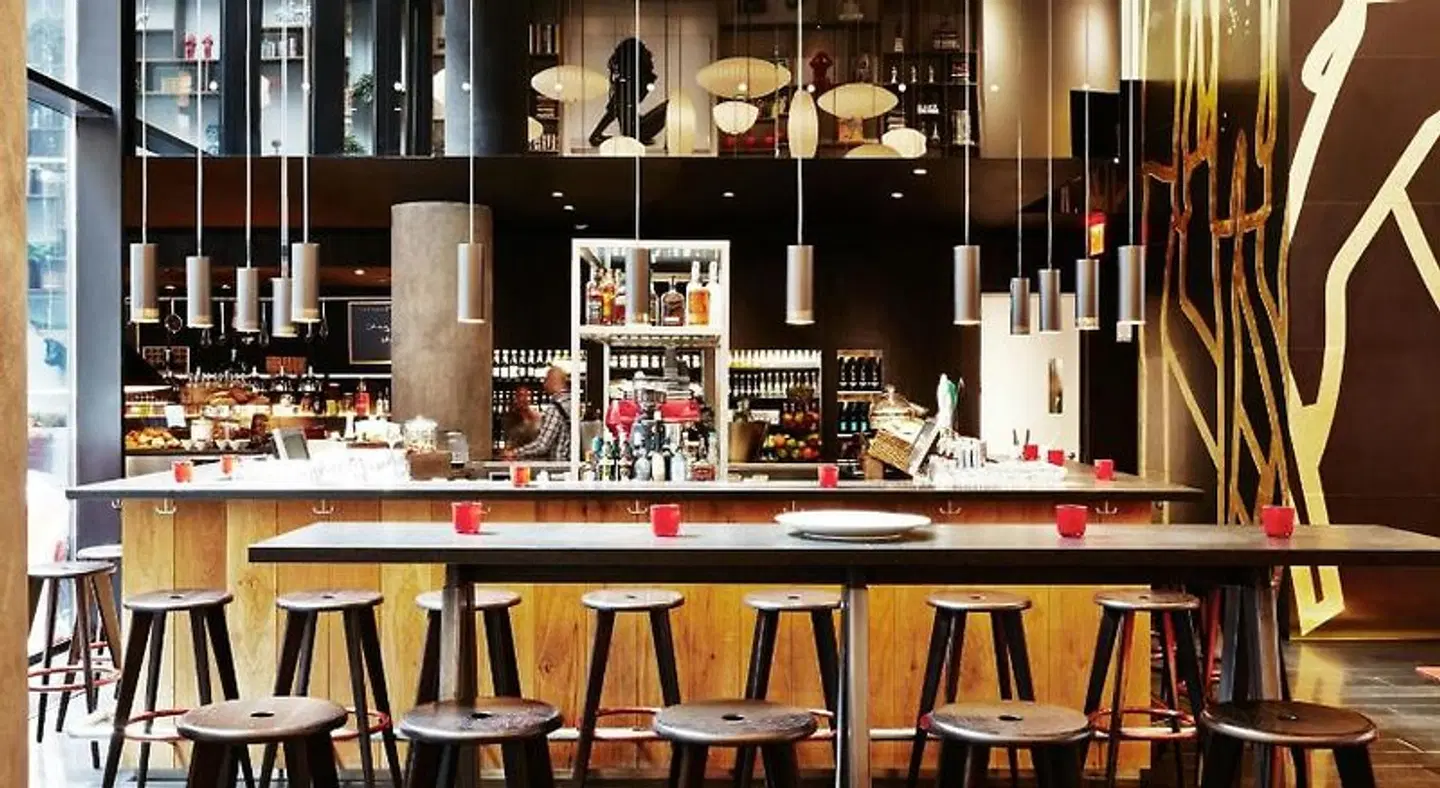 citizenM New York Times Square Bar