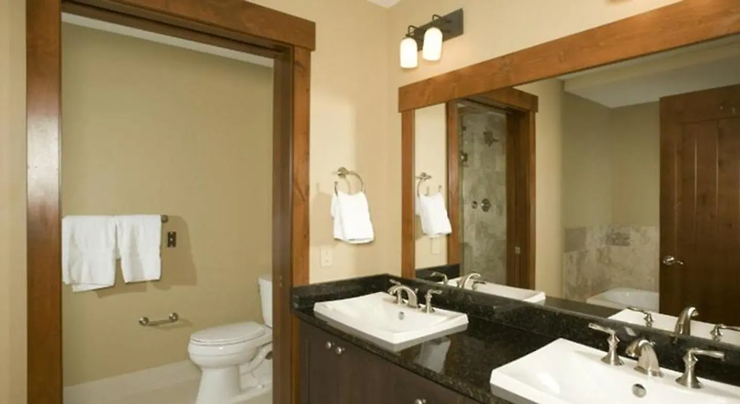 One Ski Hill Place, A RockResort Badezimmer