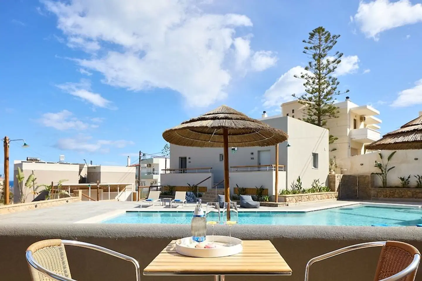 Villaggio Mare Suites OUTDOOR_POOL