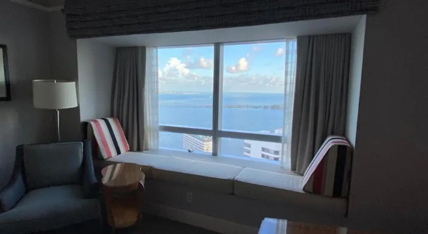 Four Seasons Hotel Miami ROOM_EXAMPLE
