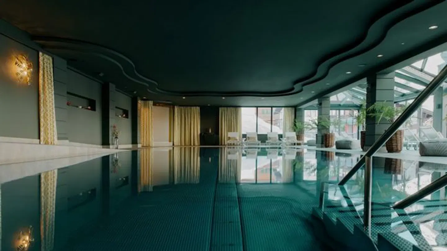 Beau-Site Hallenbad